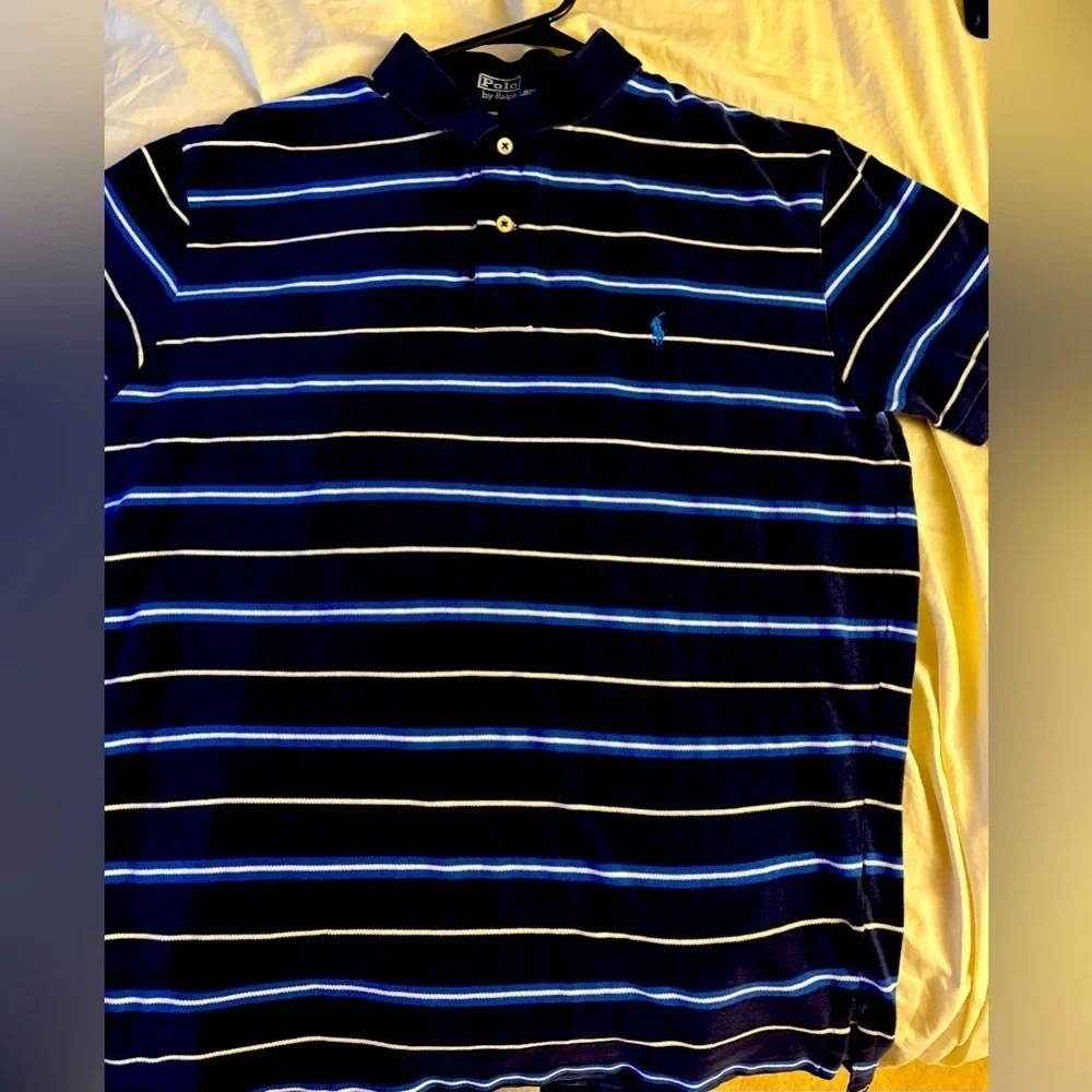 VCG- Large Polo Ralph Lauren Men's Blue and White Striped Polo Shirt.